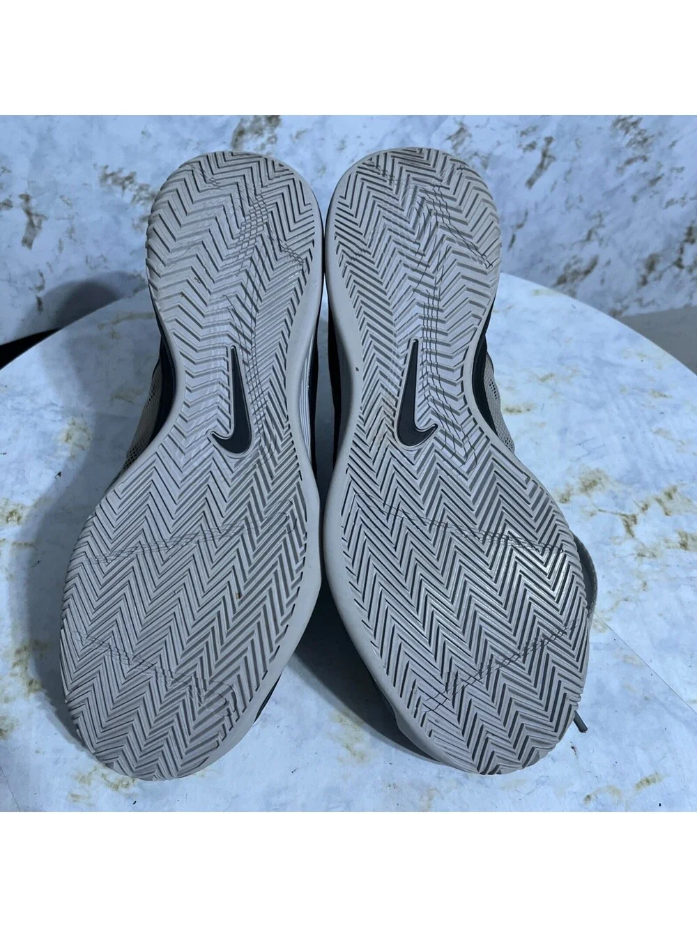 Nike Hyperfuse 2012 Mens Size 11.5 Basketball Shoes Gray Black Athletic Sneakers